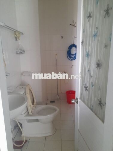 CHO THUÊ CUỐI THÁNG Ở CĂN HỘ CHUNG CƯ HOA SEN 2PN CÓ NỘI THẤT 10TR