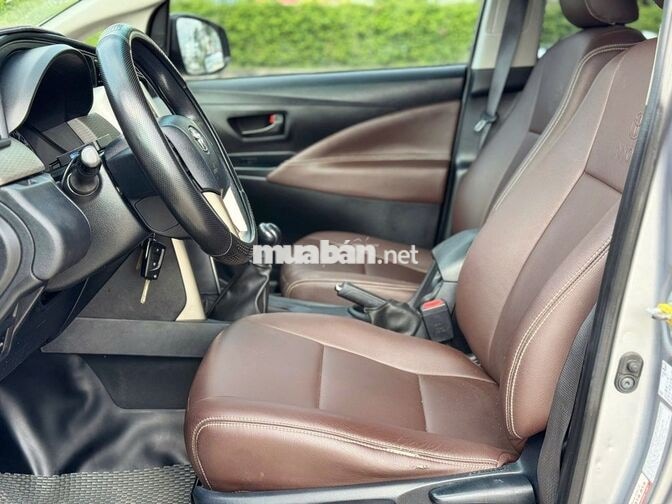 Toyota Innova 2020 Form mới 2021 Bạc