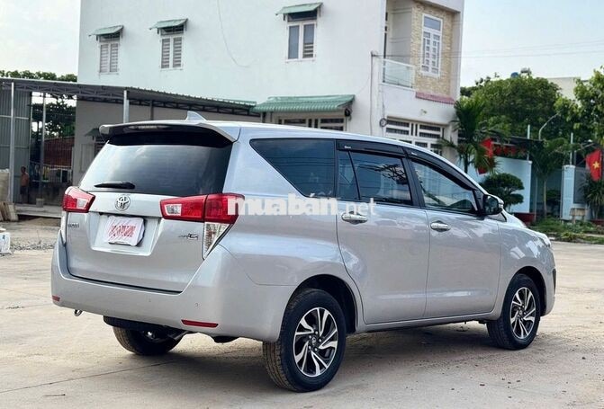 Toyota Innova 2020 Form mới 2021 Bạc