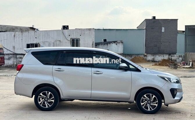 Toyota Innova 2020 Form mới 2021 Bạc