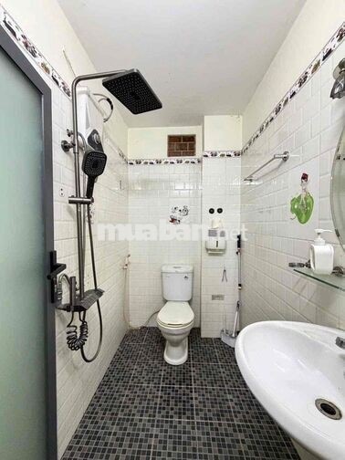 ĐỐI DIỆN VINCOM THỦ ĐỨC -HOÀNG DIỆU 2 NHÀ 2PN 2WC FULL NỘI THẤT Ở + VP