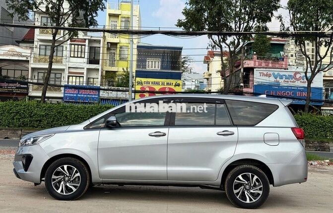 Toyota Innova 2020 Form mới 2021 Bạc
