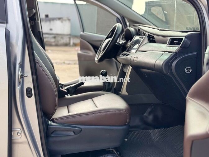 Toyota Innova 2020 Form mới 2021 Bạc