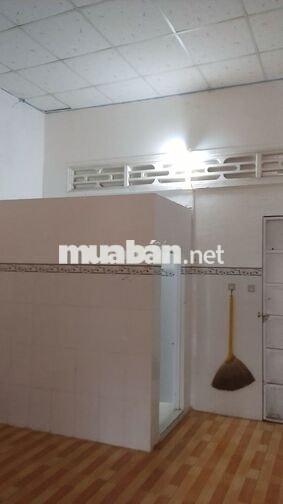 Cho thuê nhà mặt tiền ngang 4m mbkd kv ngã 4 đối diện bến xe p8, TP.VL
