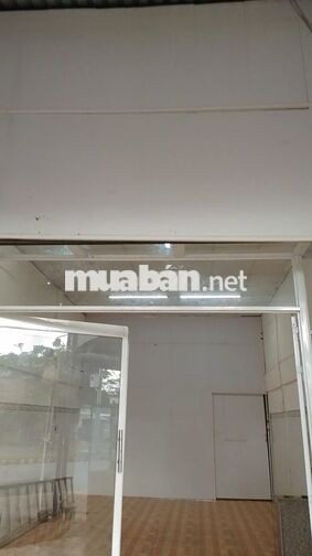Cho thuê nhà mặt tiền ngang 4m mbkd kv ngã 4 đối diện bến xe p8, TP.VL