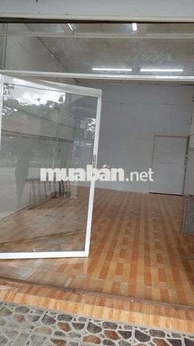 Cho thuê nhà mặt tiền ngang 4m mbkd kv ngã 4 đối diện bến xe p8, TP.VL