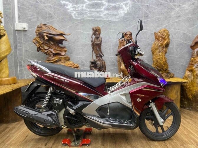 Honda Air Blade dàn áo đẹp, máy móc zin bao khoẻ