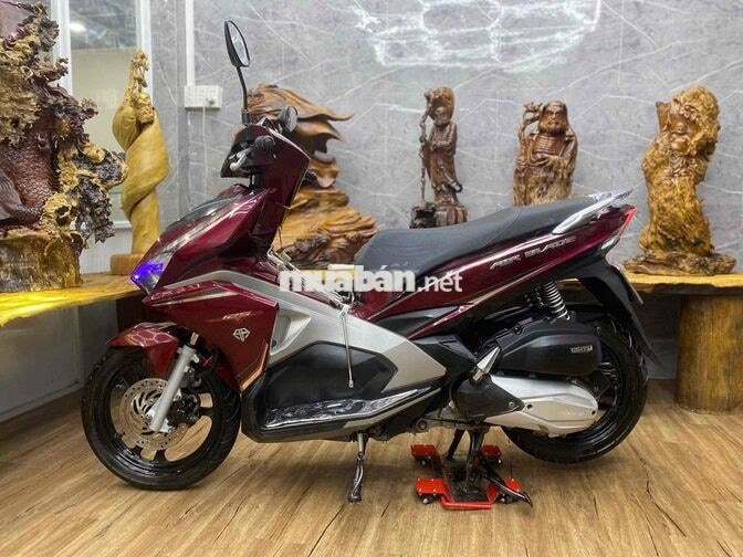 Honda Air Blade dàn áo đẹp, máy móc zin bao khoẻ