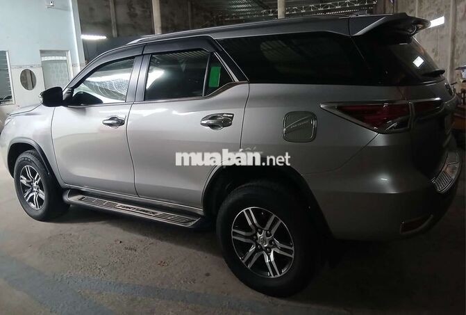 Chính chủ từ đầu bán Fortuner xe gia đình dầu sàn