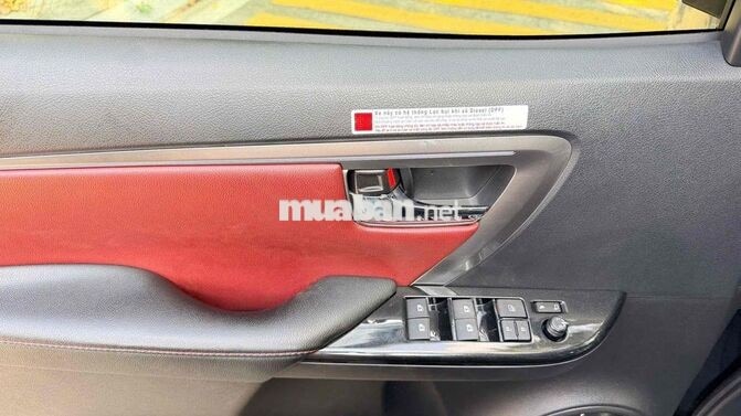 Toyota Fortuner Legender 2.4L 4x2 AT Sản xuất 2024