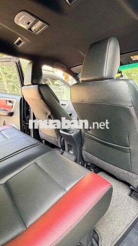 Toyota Fortuner Legender 2.4L 4x2 AT Sản xuất 2024