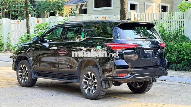 Toyota Fortuner Legender 2.4L 4x2 AT Sản xuất 2024