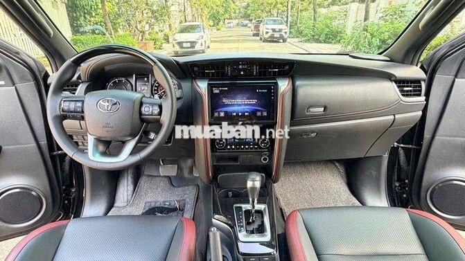 Toyota Fortuner Legender 2.4L 4x2 AT Sản xuất 2024