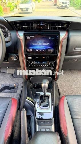Toyota Fortuner Legender 2.4L 4x2 AT Sản xuất 2024