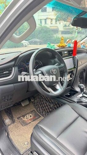 Toyota Fortuner 2024 Bạc 3000 km