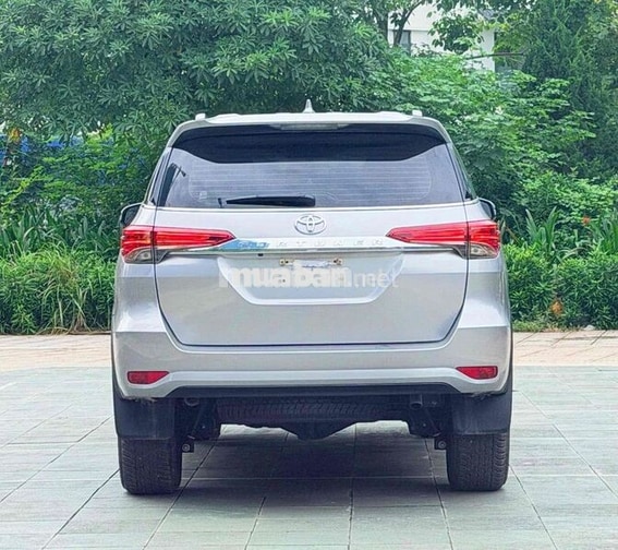 Toyota Fortuner 2024 Bạc 3000 km