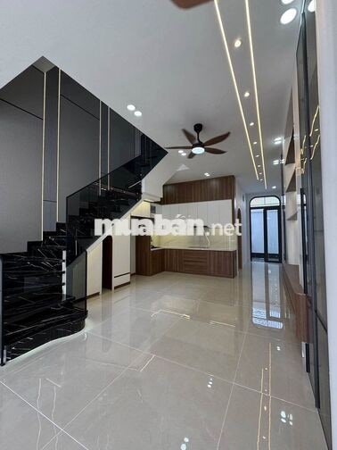 Bán nhà phố 5m x 20m - 1 trệt 2 lầu xã bà điểm gần chợ đại hải