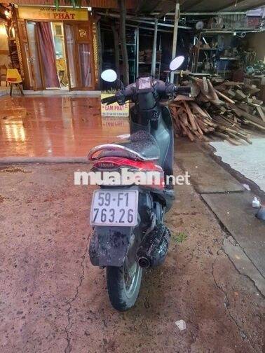 Yamaha xe tay ga Đỏ đen đã sử dụng