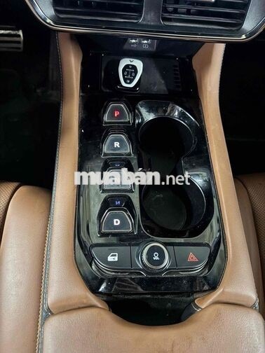 VinFast VF8 PLUS VIN25 Trắng 3 vạn km