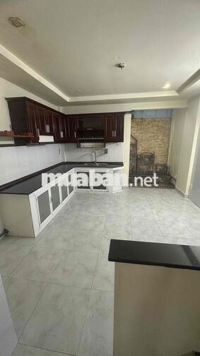 Bán nhà Lê Văn Quới. 49m2, 2T đúc thật, sát mặt tiền. hẻm xe hơi, 4ty1
