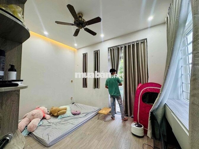 Cho thuê nhà full nội thất góc 2 mặt tiền đường Bình Lợi. Giá 22tr/th