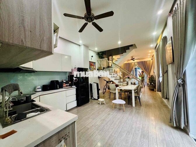 Cho thuê nhà full nội thất góc 2 mặt tiền đường Bình Lợi. Giá 22tr/th