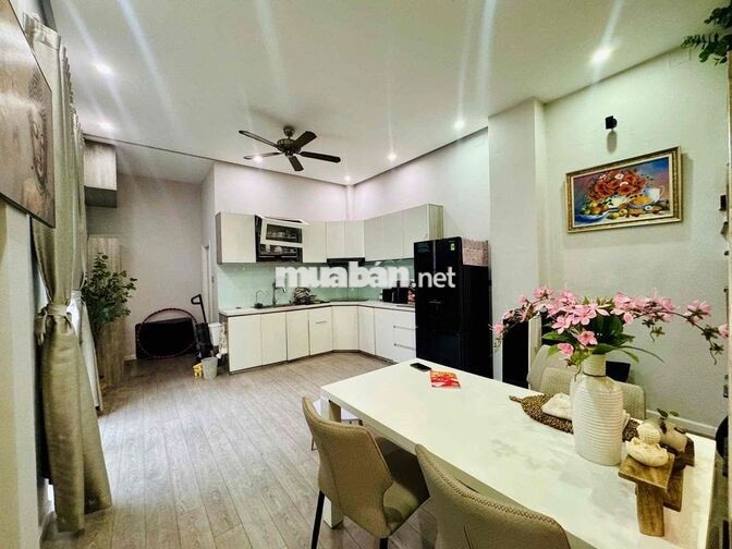 Cho thuê nhà full nội thất góc 2 mặt tiền đường Bình Lợi. Giá 22tr/th