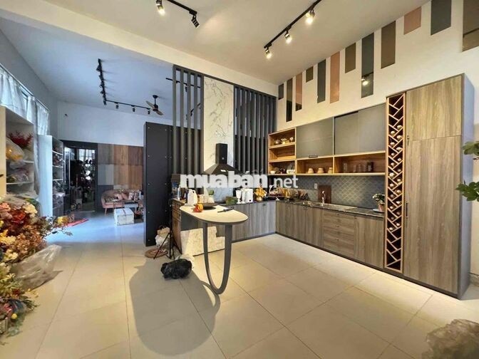 Cho thuê toà nhà mặt tiền Phạm Ngọc Thạch, Thủ Dầu Một, Bình Dương - D