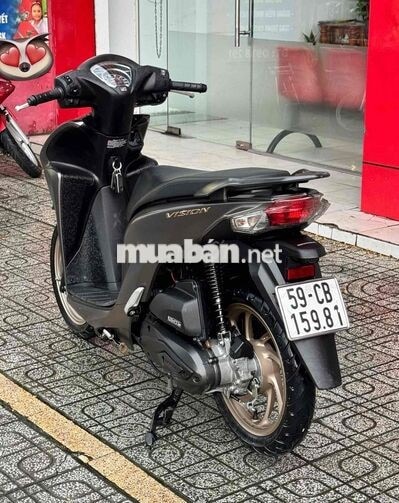 Honda Vision 2025 bản cá tính Vàng cát mâm đồng