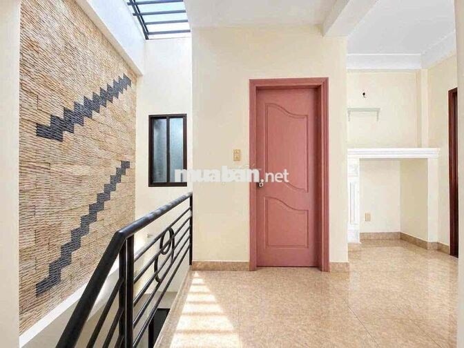 nhà nc mới đẹp tr L 2 lầu sth 4pn 3vs  ng. Thị huỳnh  p8 phú nhuận