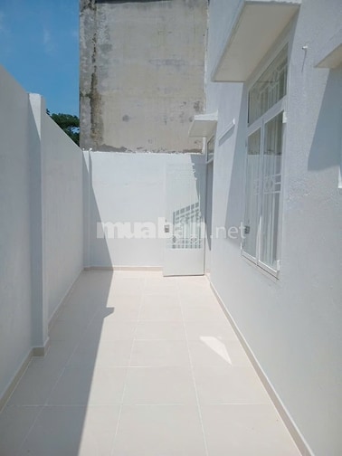 Cho thuê nhà nguyên căn 61 Đường Lê Thị Mai, Xã Bà Điểm, 8x28.5