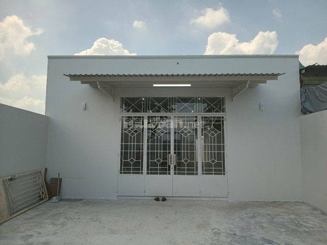 Cho thuê nhà nguyên căn 61 Đường Lê Thị Mai, Xã Bà Điểm, 8x28.5