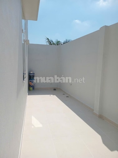 Cho thuê nhà nguyên căn 61 Đường Lê Thị Mai, Xã Bà Điểm, 8x28.5