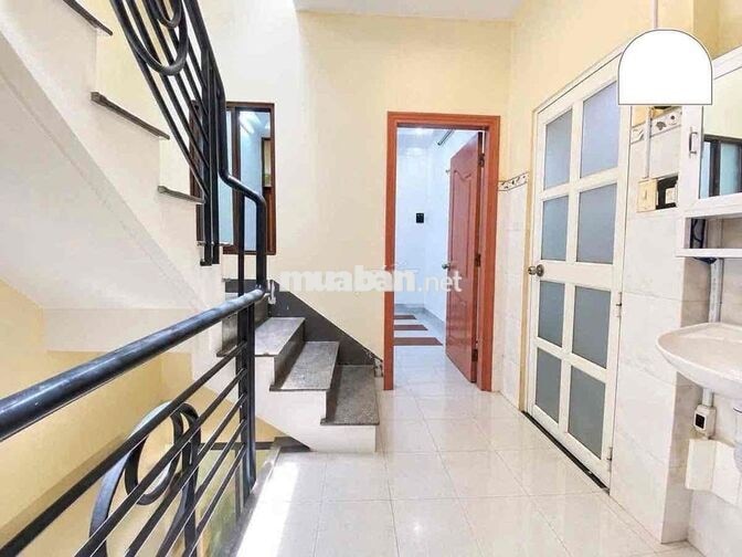 nhà nc mới đẹp tr L 2 lầu sth 4pn 3vs  ng. Thị huỳnh  p8 phú nhuận