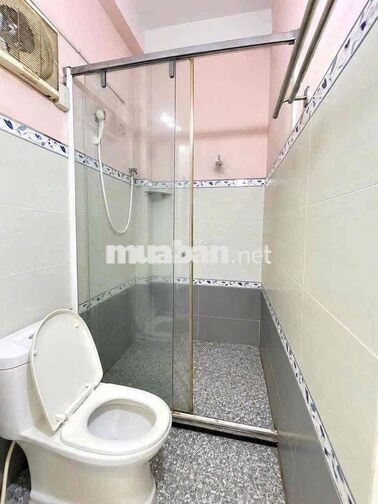 nhà nc mới đẹp tr L 2 lầu sth 4pn 3vs  ng. Thị huỳnh  p8 phú nhuận