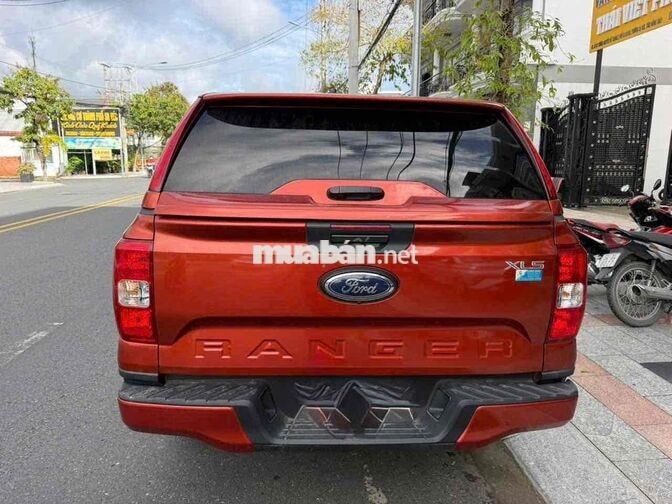 Ford Ranger XLS AT 2024 Đỏ cam lên nấp thùng cao