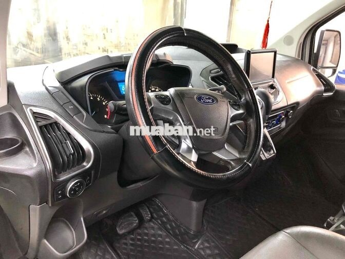 Bán Ford Tourneo Titanium 2019 xuất hoá đơn cao