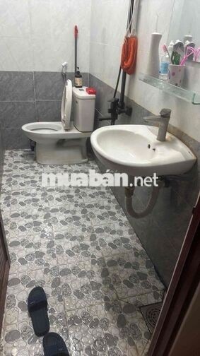 cần 1 bạn gái ỏ k có đồ nhiều vi đã có sẵn đồ  riêng phòng chung