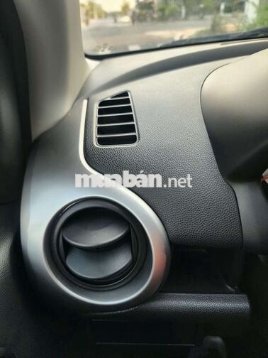 Mazda 2S sx2013 AT ,chính chủ chạy 8,2vkm.