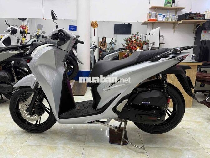 Honda SH 125 CBS 2023 Bạc 12370 km