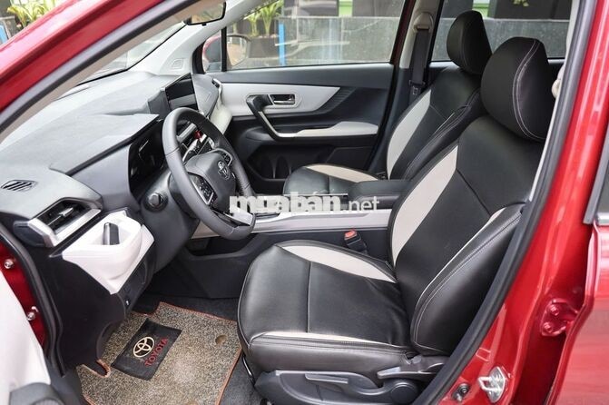 Toyota Veloz 2022 Đỏ 7 chỗ 65.000 km