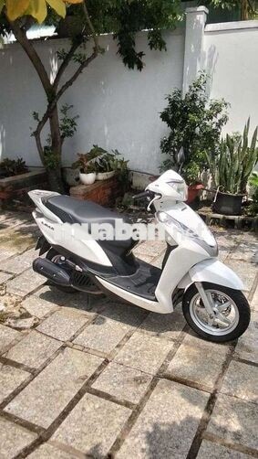 Honda Lead Trắng & đen Việt Nam
