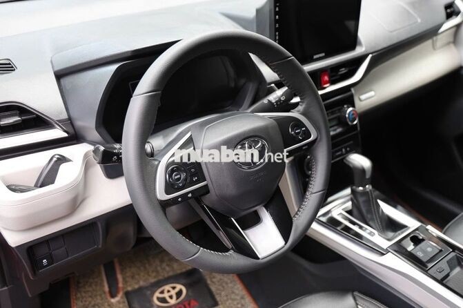 Toyota Veloz 2022 Đỏ 7 chỗ 65.000 km