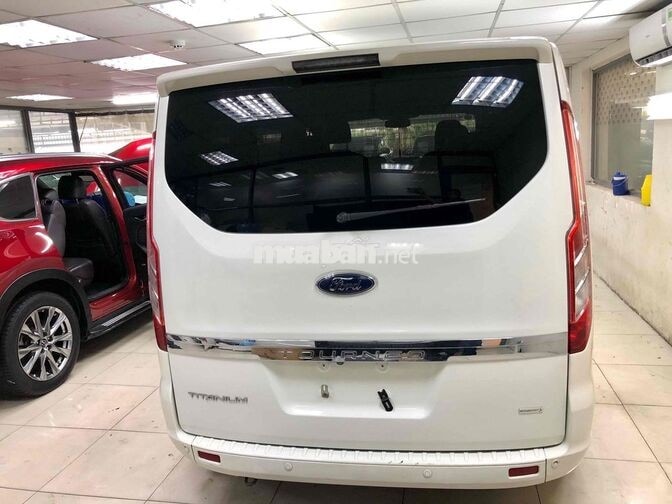 Bán Ford Tourneo Titanium 2019 xuất hoá đơn cao