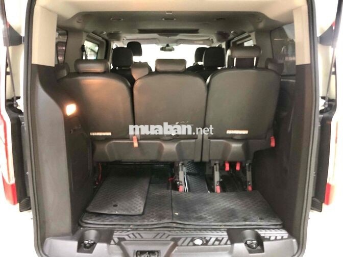 Bán Ford Tourneo Titanium 2019 xuất hoá đơn cao