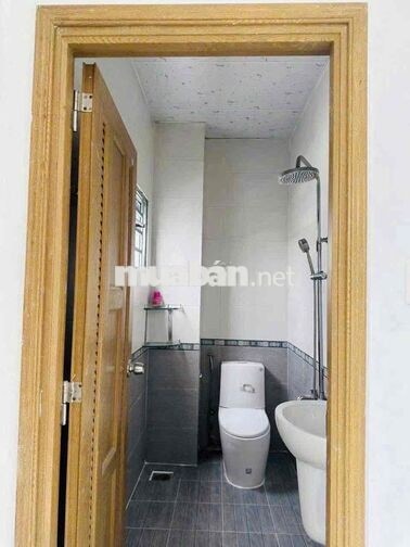 NHÀ RỘNG ( GẦN NGÃ TƯ GA ) TRỆT 2 LẦU 4PN 3WC. NỘI THẤT