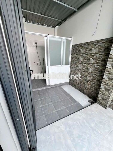 cho thuê xưởng Tân Hiệp HM DT 10x26 .1 trệt 1Lầu đườngxe tải giá 15 tr