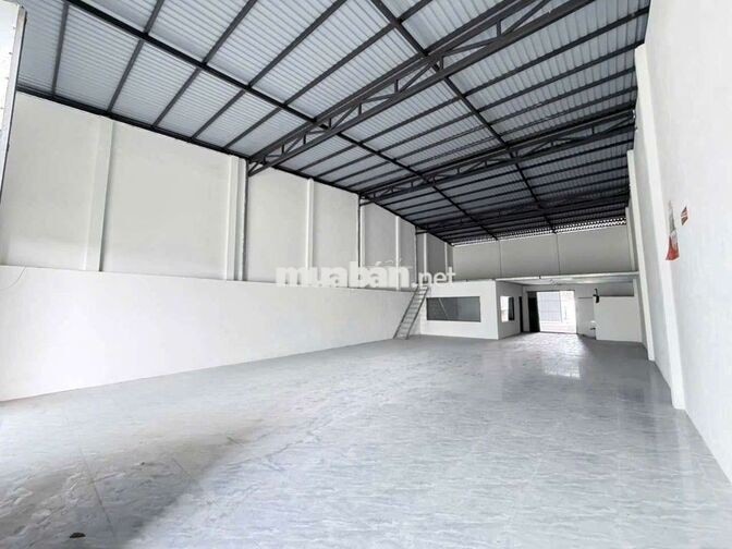 Cần cho thuê kho xưởng HM đường XTS DT 500m đường xe tải Lớn  giá 22 .