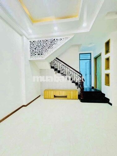 NHÀ RỘNG ( GẦN NGÃ TƯ GA ) TRỆT 2 LẦU 4PN 3WC. NỘI THẤT
