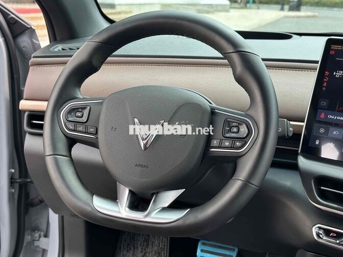 Vinfast VF6 Plus 2025 nhập Mỹ 6.000km